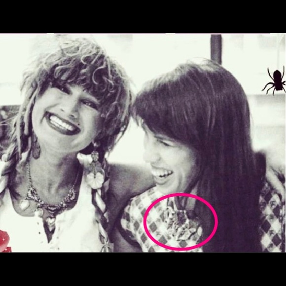 Vintage ‘80’s wooden teapot pin. - Picture 1 of 5